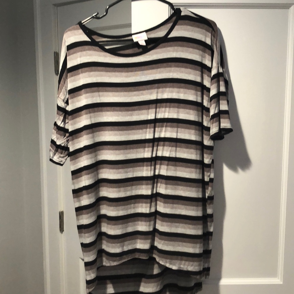 Lularoe top